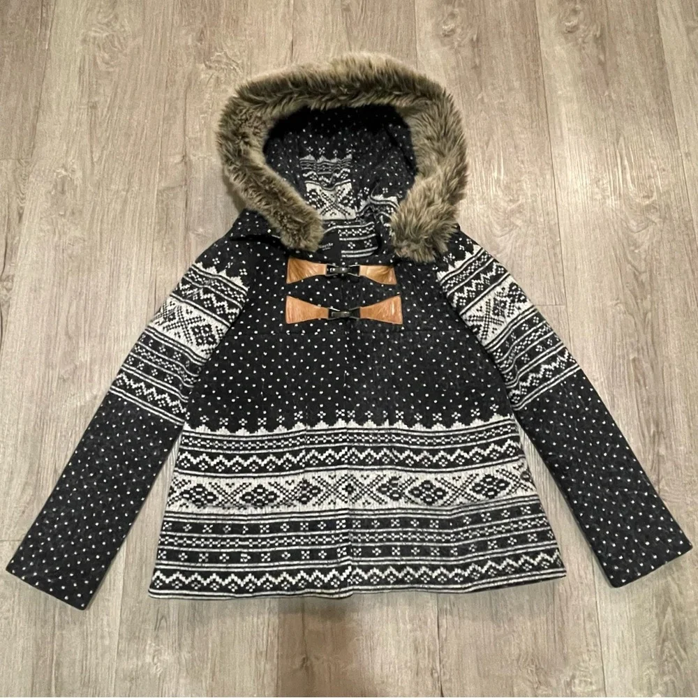 Smythe Fair Isle Fur Trim Hooded Duffle Coat in Dark Grey & Cream - Picture 5 of 11
